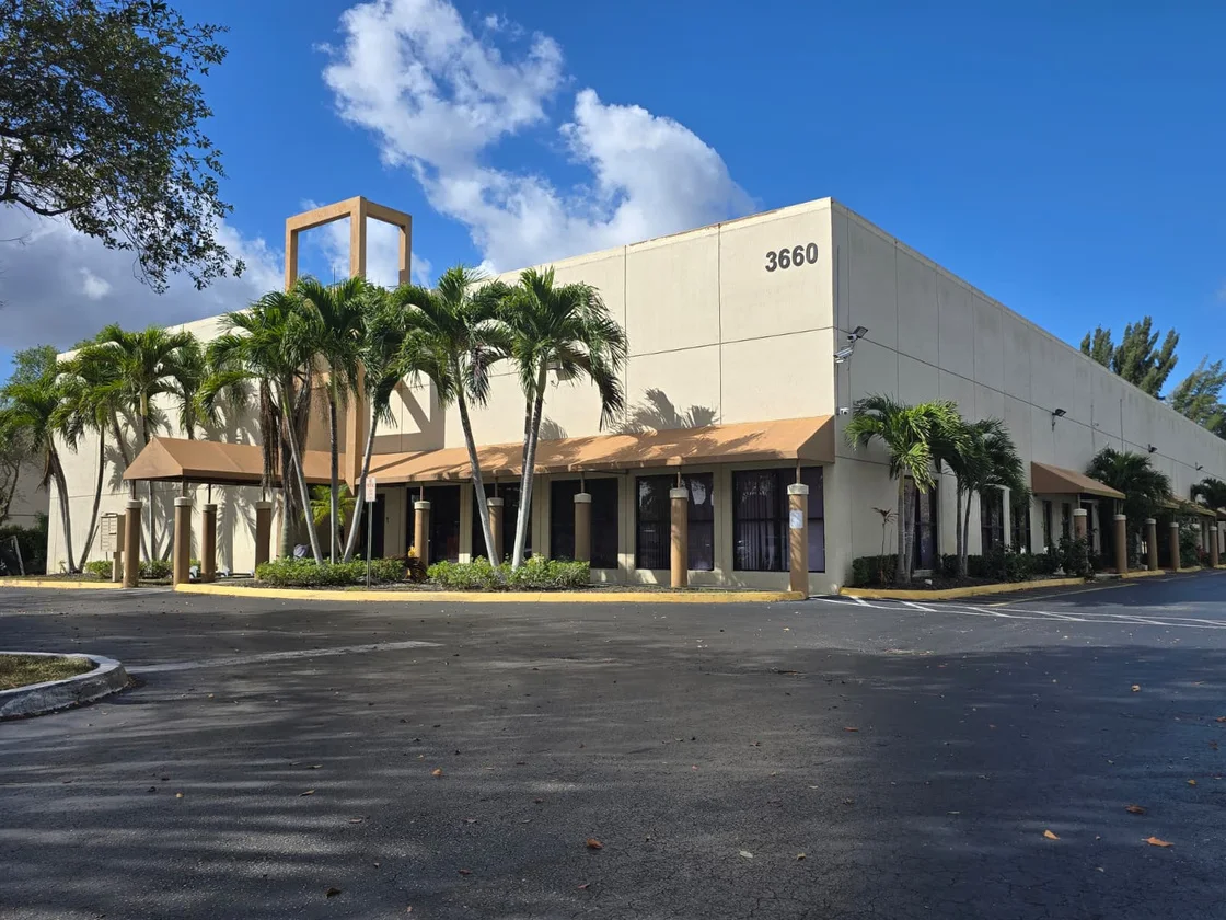 3660 NW 126th Ave, Units 6 & 7
