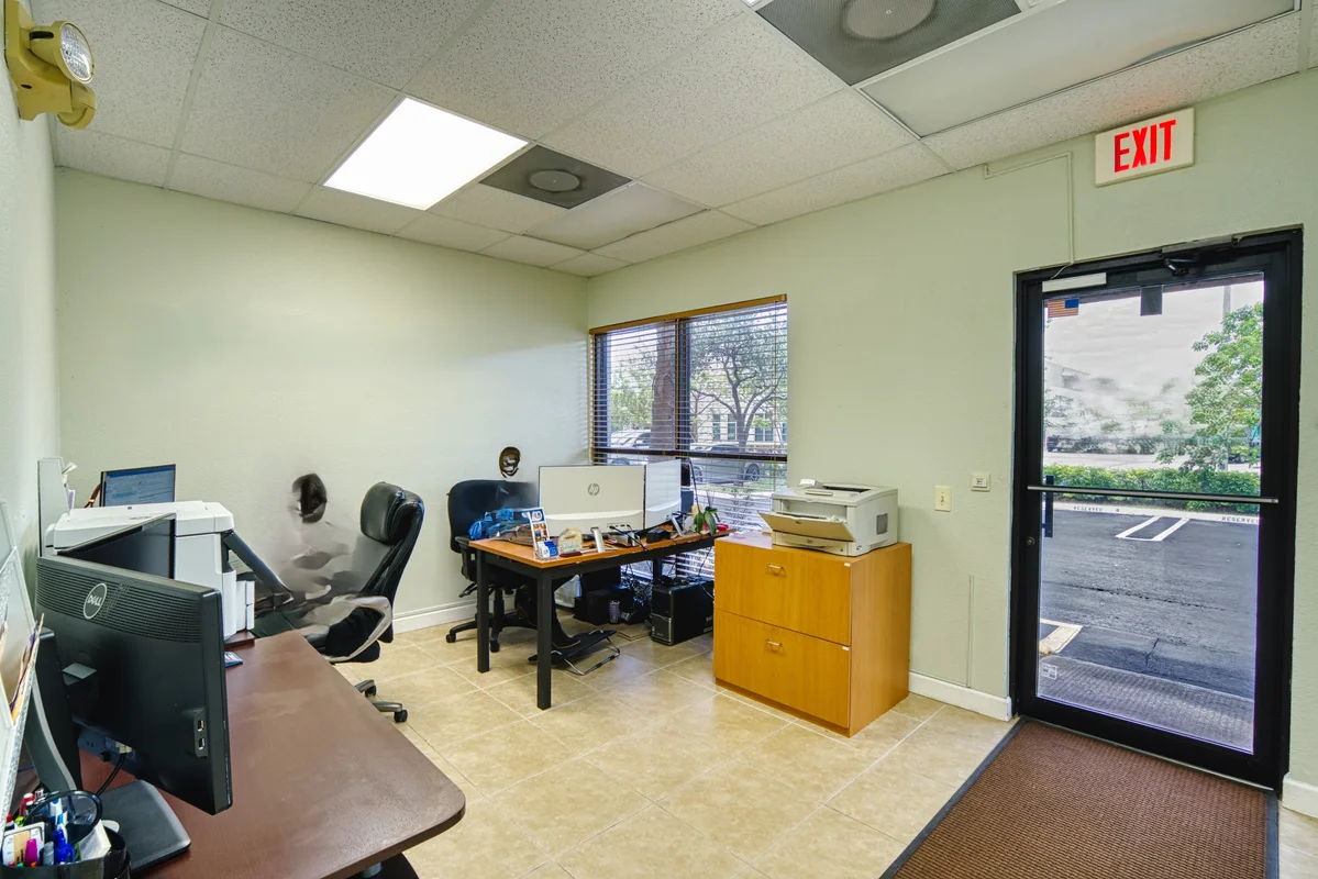 3660 NW 126th Ave, Units 6 & 7 — 2
